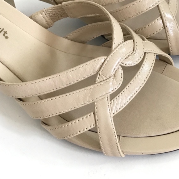 EASY SPIRIT Strappy Kitten Heel Comfort Sandals Slip On Cream Women’s Size 6.5 - Picture 4 of 14